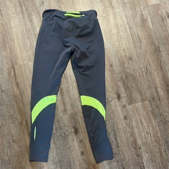 Under armor leggings ! - Picture 5 of 5